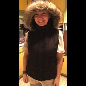 Banana republic petite medium Faux fur hooded vest